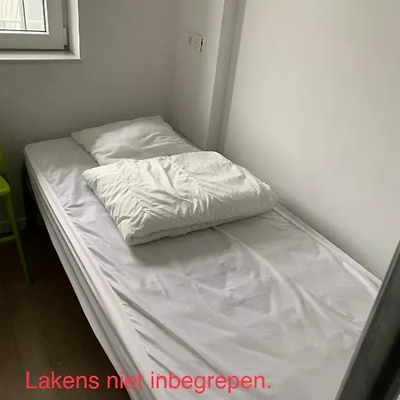 Apartament Nieuwbouwappartement Lippenslaan, 2 -slaapkamers Geen Groepen Jongeren *